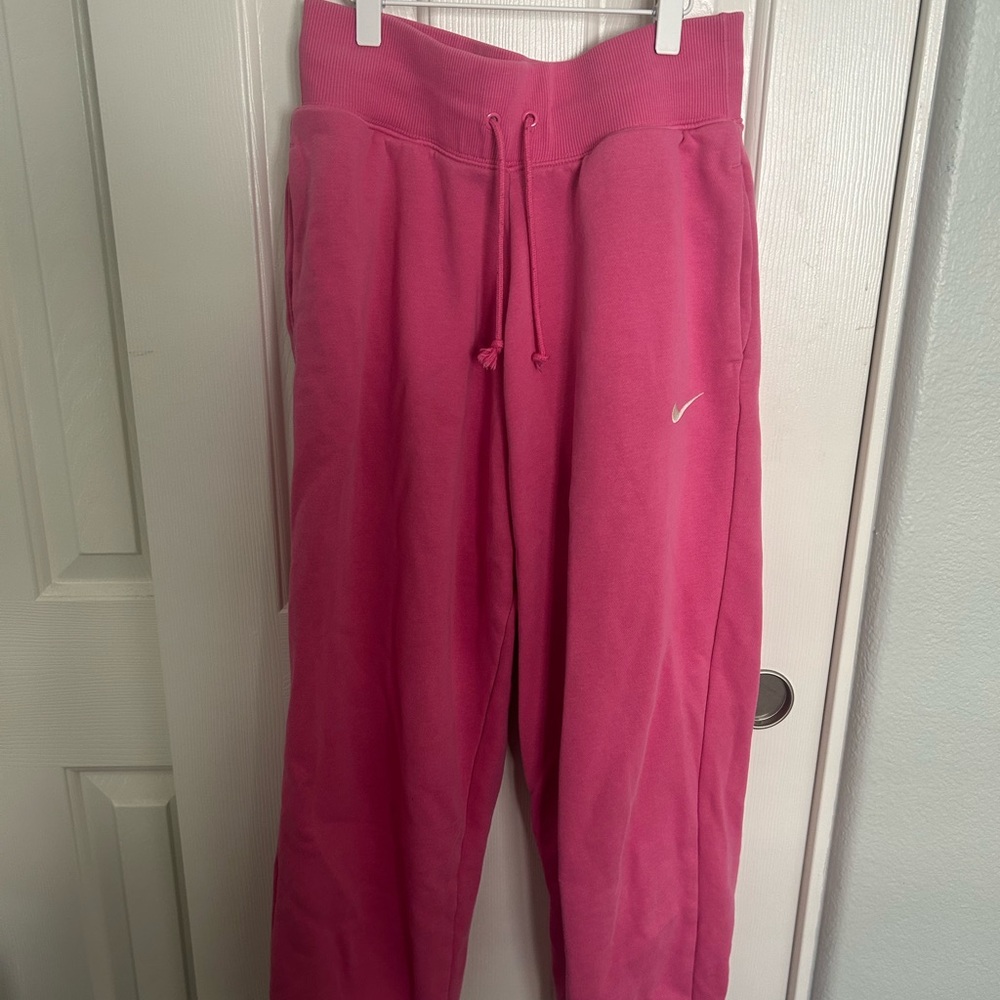 Nike pink sweatpants